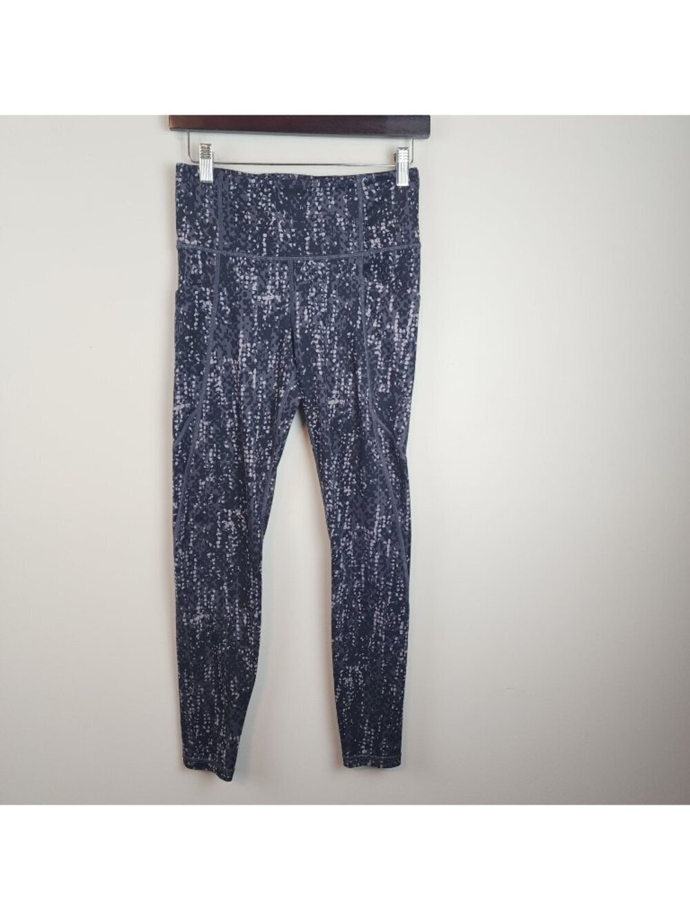 Athleta Leggings with pockets sz S women gym workout